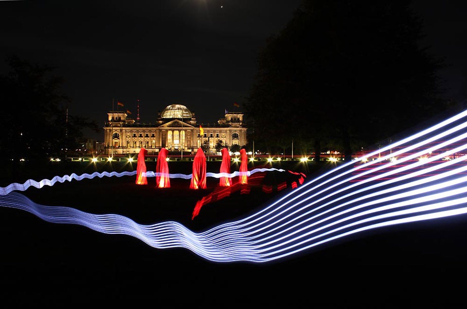 reichstag-deutschland-berlin-festival-of-lights-timeguards-manfred-kielnhofe