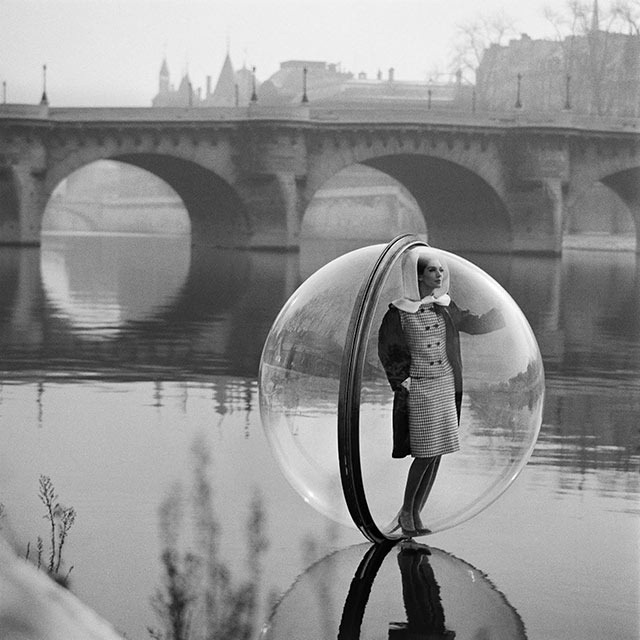 Melvin_Sokolsky-Bubble_Series-River-Seine-small