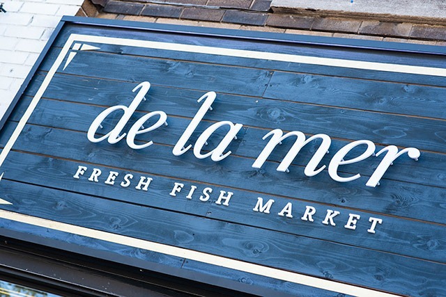 De-La-Mer-Brand_Identity_01